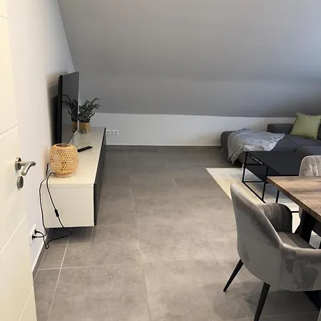 Ruhige Und Zentrale Lage Lägenhet